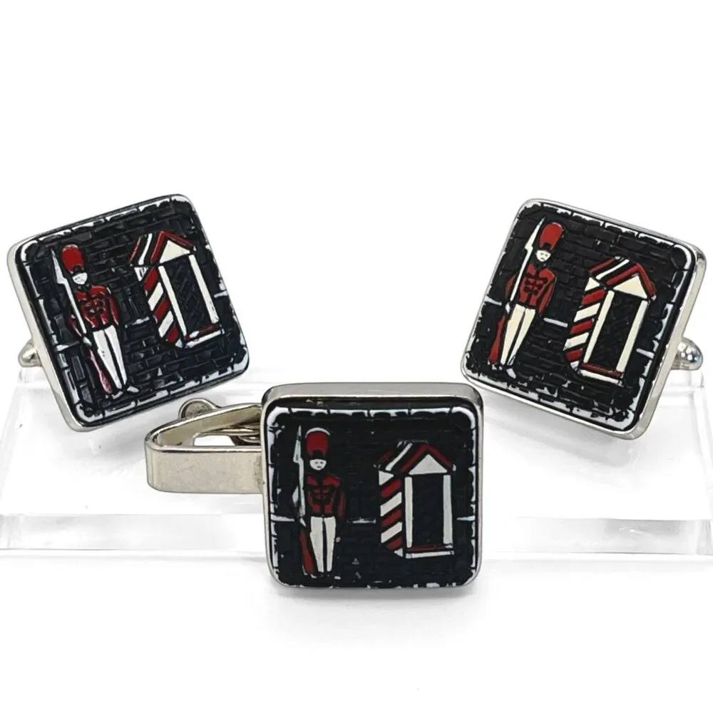 Vintage Royal Guard Soldier Cufflinks Tie Clip Set Silver Tone Black Red Mens